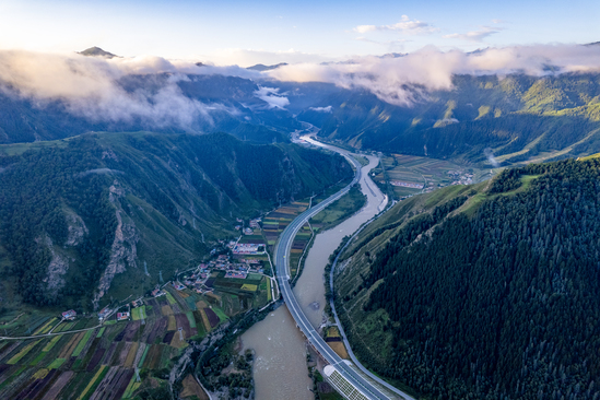 加西公路1.jpg